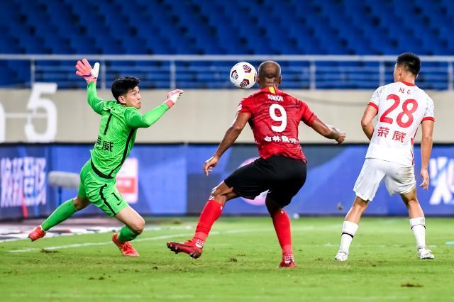 开云体育-【中超】儒尼奥尔替补双响 亚泰2比1胜海港赛区登顶